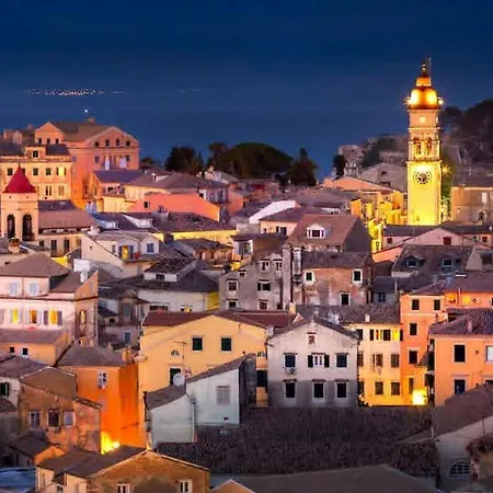 Fiore Kampielo شقة